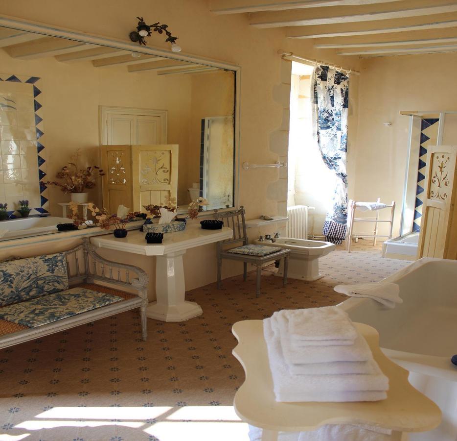 Chateau De Chambiers Durtal Room photo