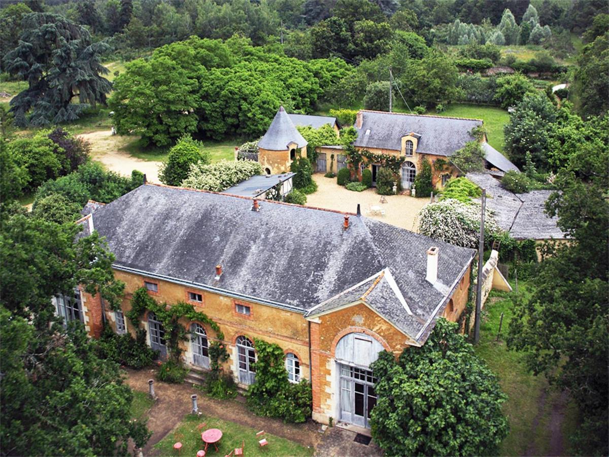 Chateau De Chambiers Durtal Exterior photo